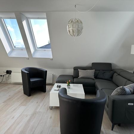 Helle, Grosszuegige Ferienwohnung Fuer 2 - 3 Personen Mit Parkplatz + E-Ladestation In Buchholz, Nordheide 诺尔登堤岸布赫霍尔茨 外观 照片