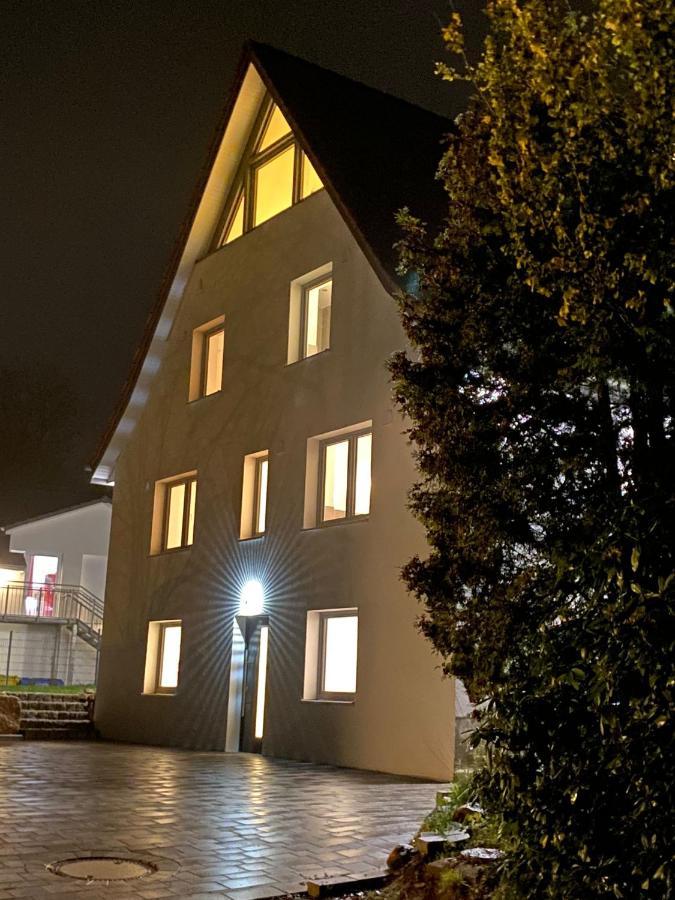 Helle, Grosszuegige Ferienwohnung Fuer 2 - 3 Personen Mit Parkplatz + E-Ladestation In Buchholz, Nordheide 诺尔登堤岸布赫霍尔茨 外观 照片