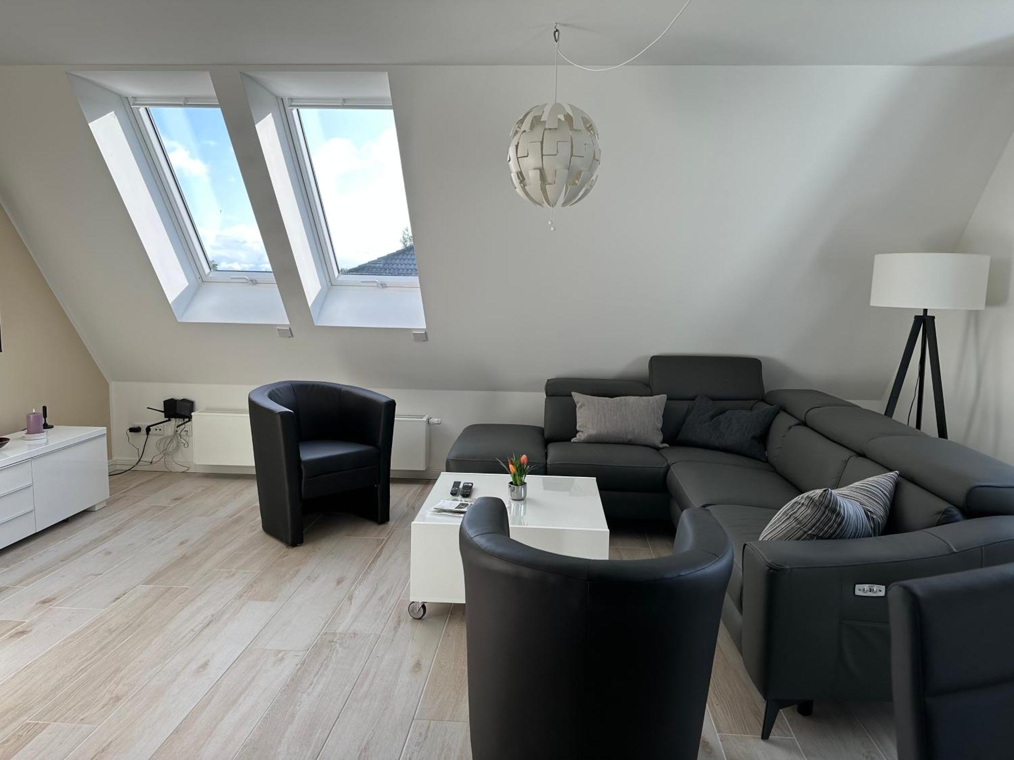 Helle, Grosszuegige Ferienwohnung Fuer 2 - 3 Personen Mit Parkplatz + E-Ladestation In Buchholz, Nordheide 诺尔登堤岸布赫霍尔茨 外观 照片