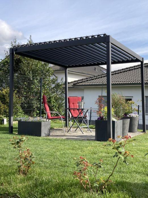Helle, Grosszuegige Ferienwohnung Fuer 2 - 3 Personen Mit Parkplatz + E-Ladestation In Buchholz, Nordheide 诺尔登堤岸布赫霍尔茨 外观 照片